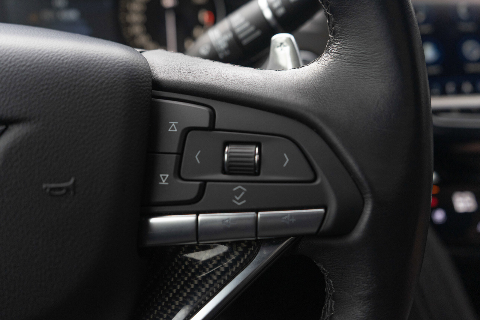 Used 2024 Cadillac XT6 Sport image 26