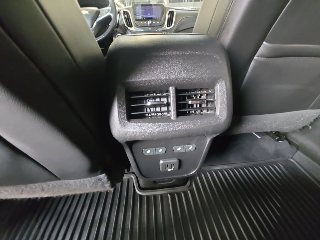 Used 2020 Chevrolet Equinox Premier FWD image 29