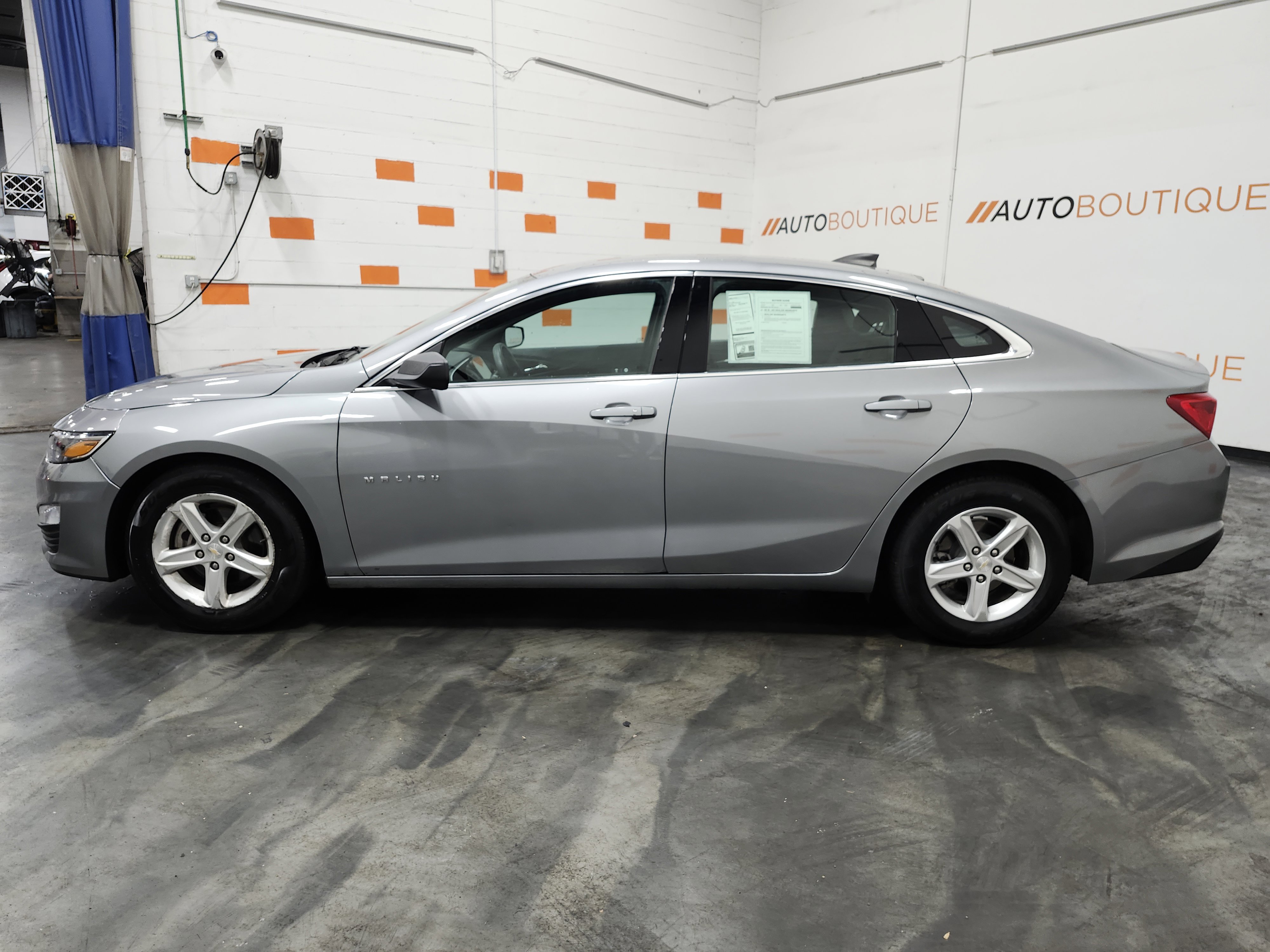 Used 2023 Chevrolet Malibu LS FWD image 13