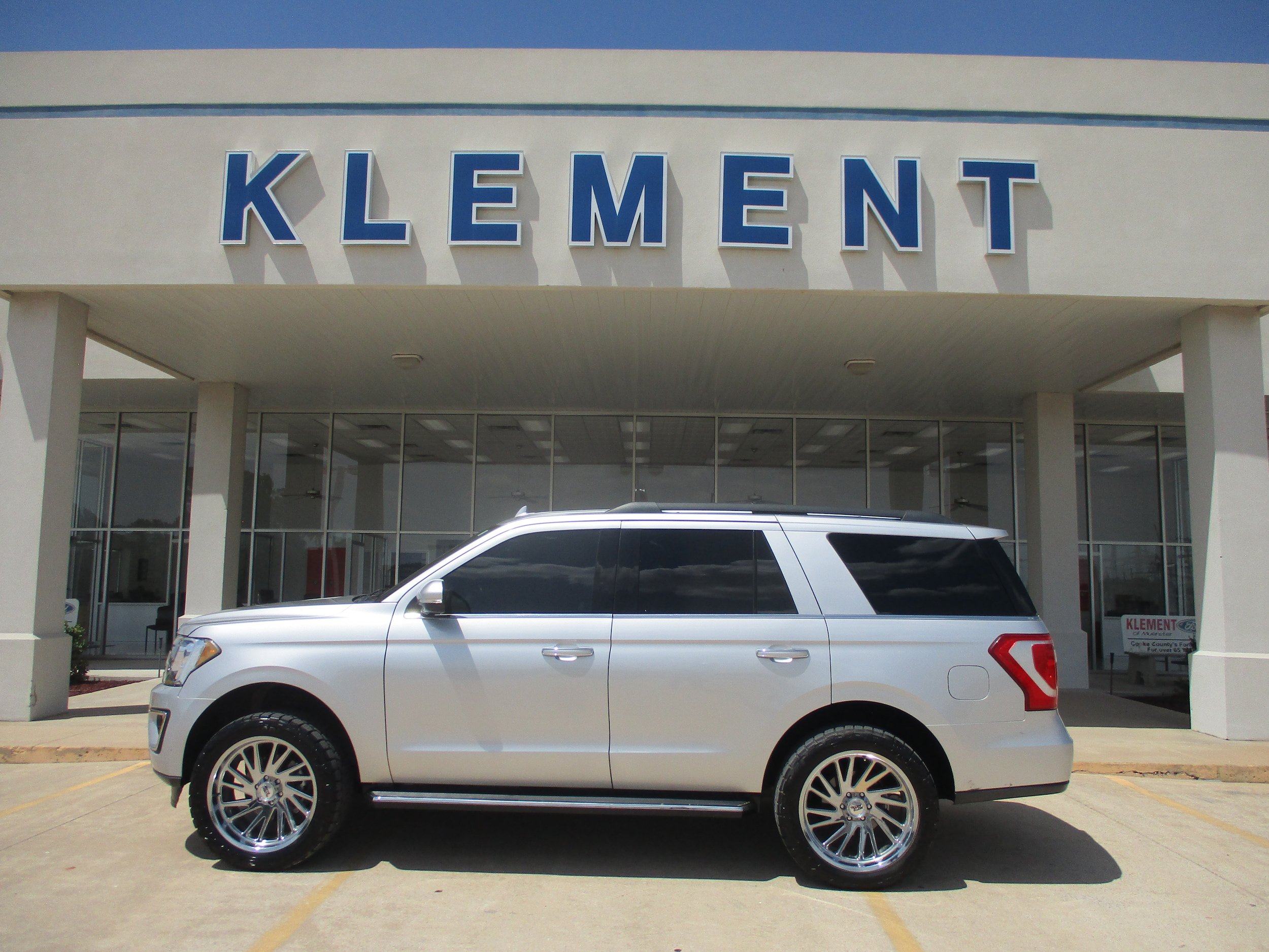 Used 2019 Ford Expedition XLT w/ Equipment Group 202A