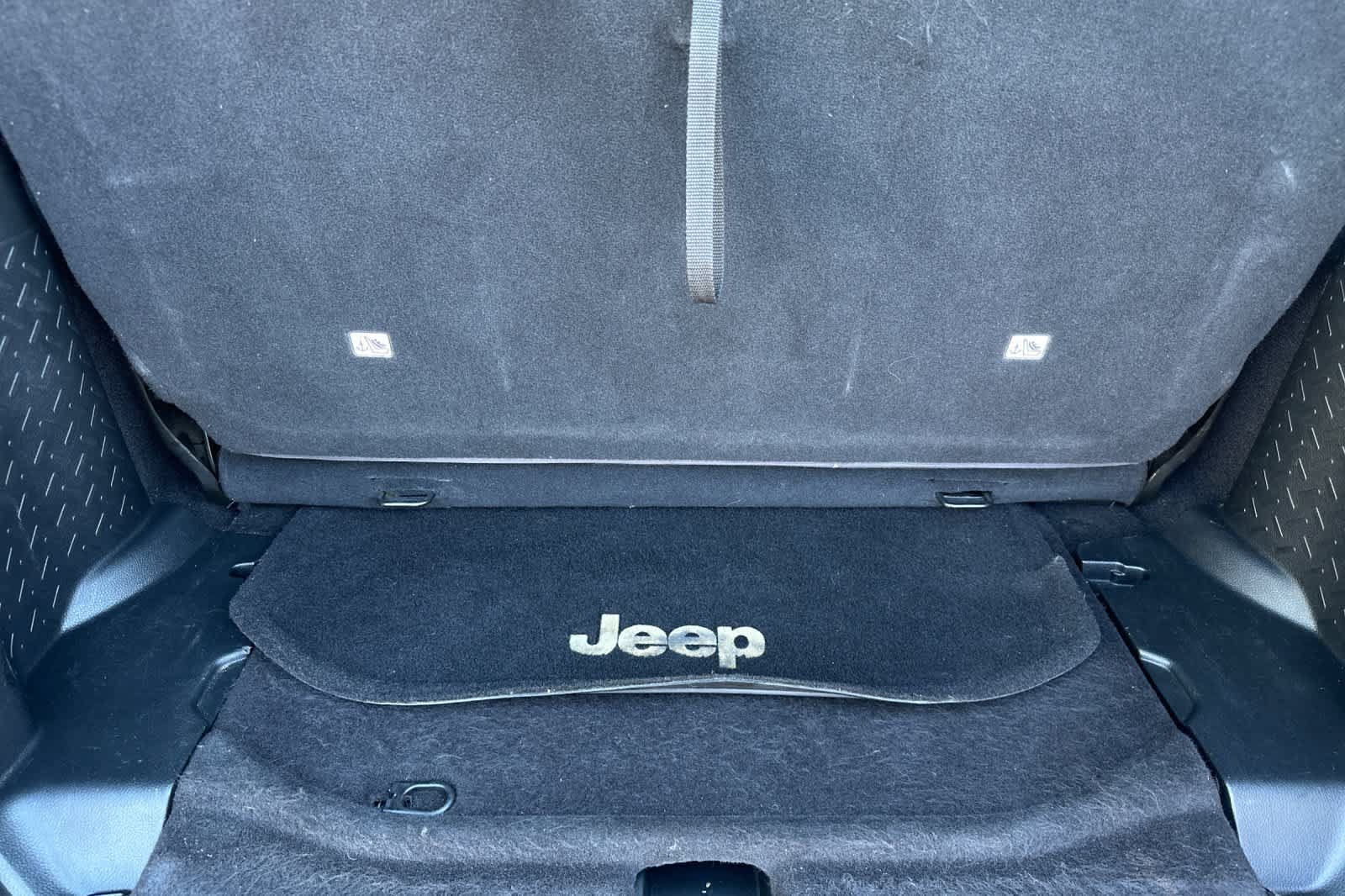 Used 2016 Jeep Wrangler Sport w/ Connectivity Group AWD/4WD image 15