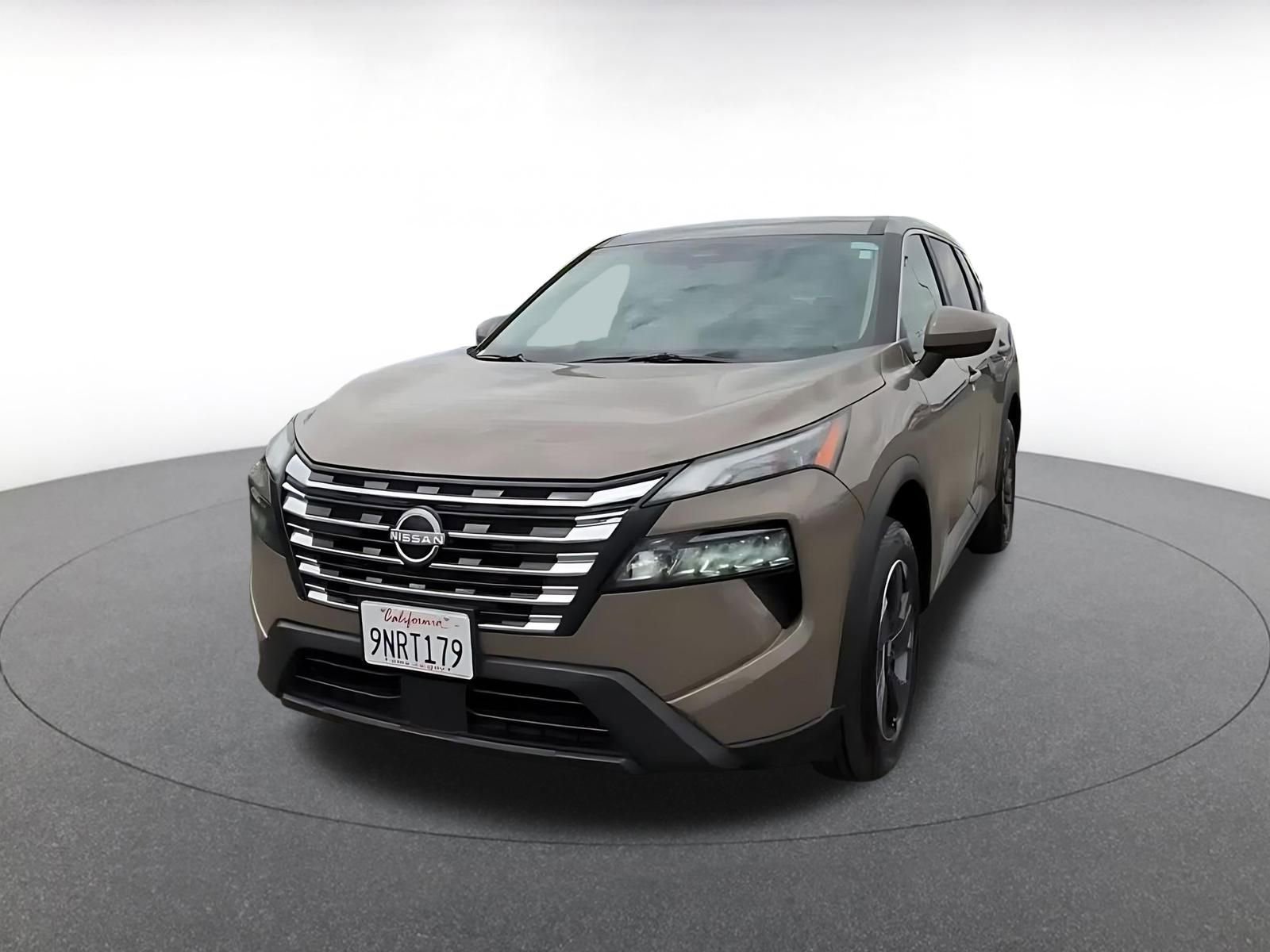 Used 2025 Nissan Rogue SV AWD/4WD image 7