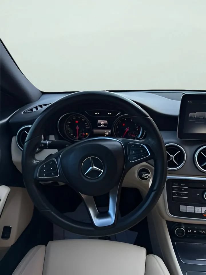 Used 2017 Mercedes-Benz CLA 250 image 25