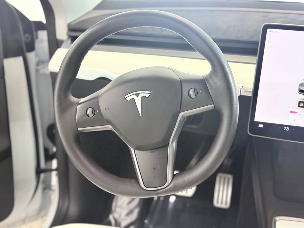 Used 2022 Tesla Model Y Performance image 12