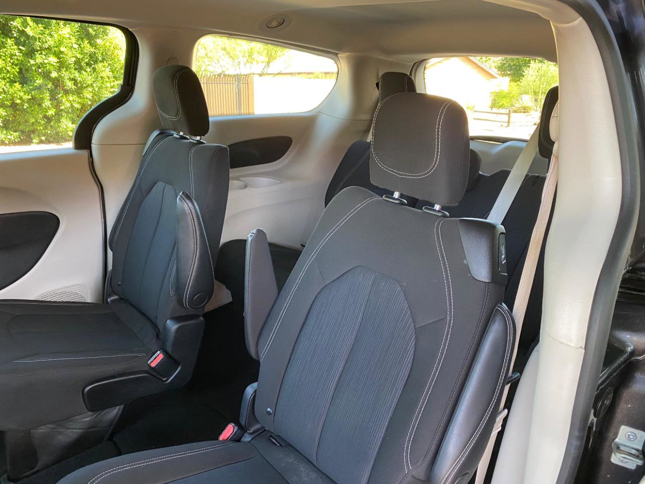 Used 2023 Chrysler Voyager LX FWD image 30