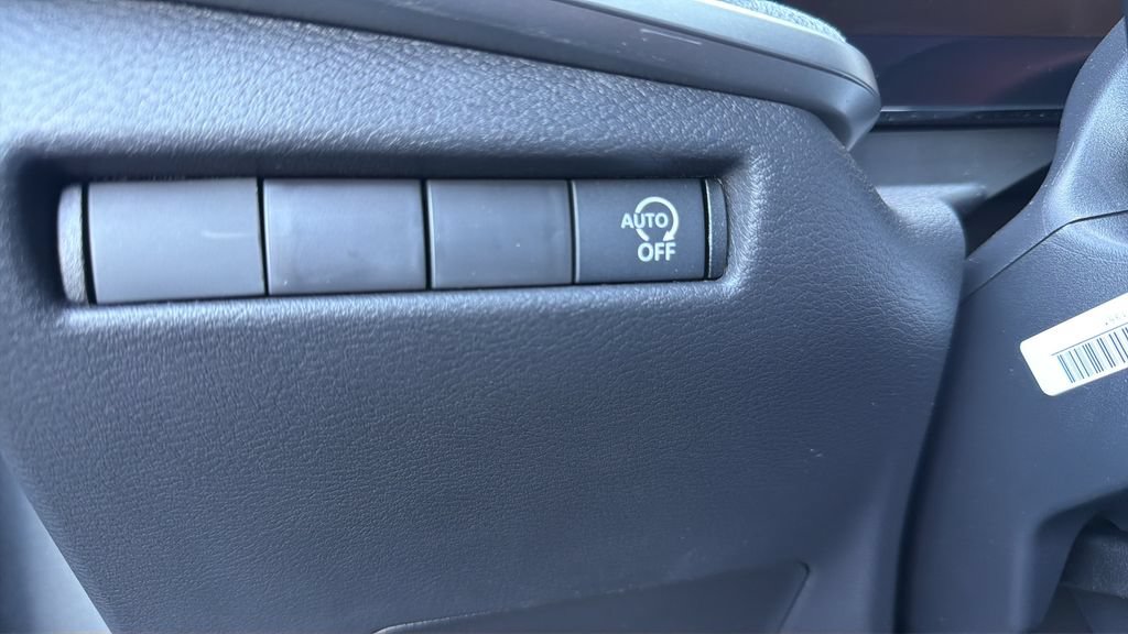 New 2026 Nissan Kicks SV w/ Cold Weather Package FWD image 18