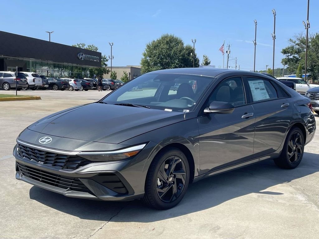 New 2026 Hyundai Elantra SEL Sport FWD image 7