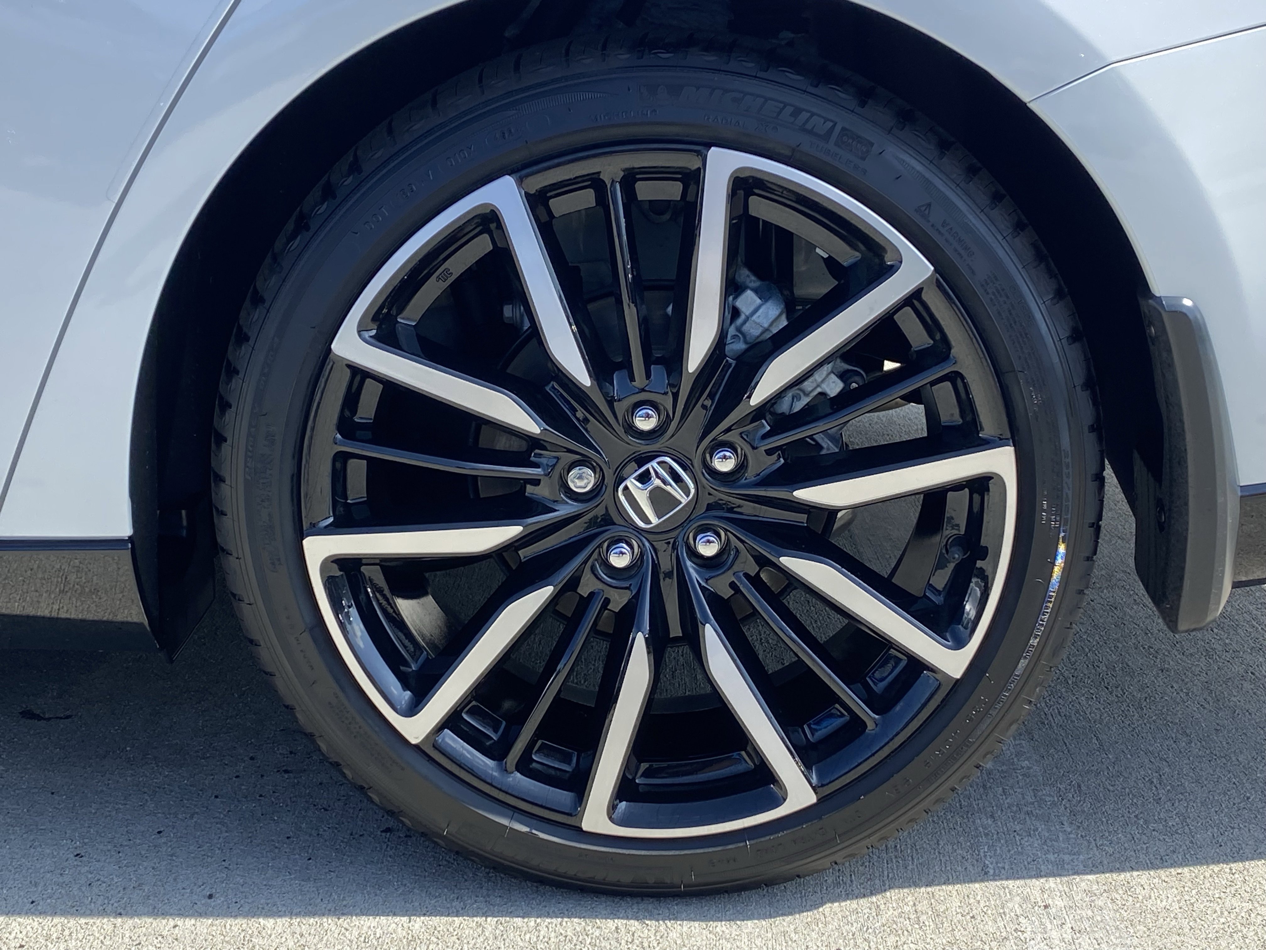 Used 2025 Honda Accord Touring image 7