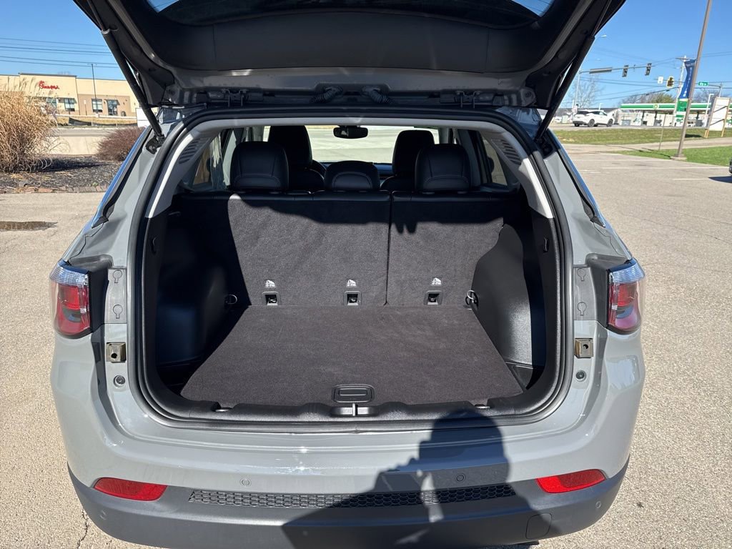 Used 2022 Jeep Compass Limited image 5