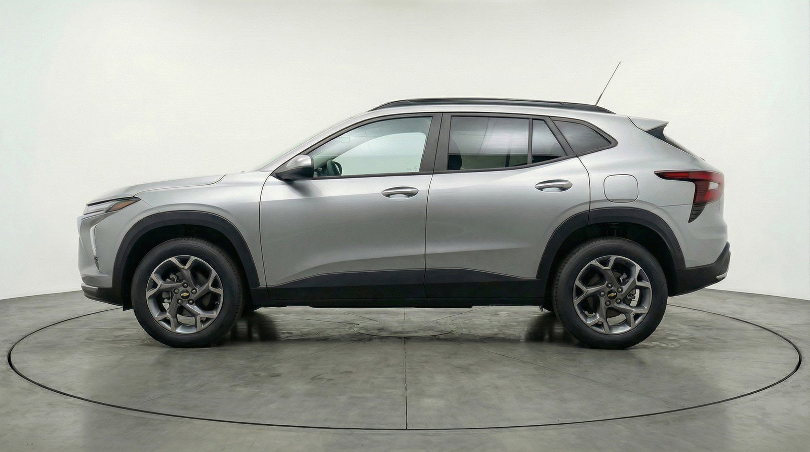 Used 2025 Chevrolet Trax LT image 5