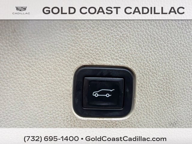 Used 2015 Cadillac SRX Luxury w/ Driver Awareness Package FWD image 11