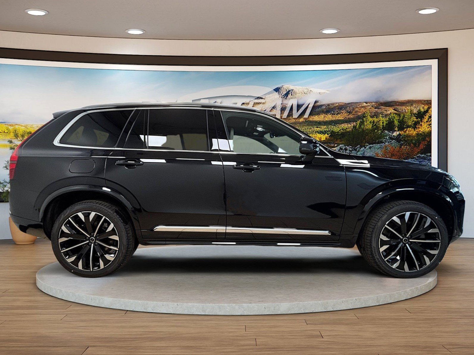 New 2026 Volvo XC90 T8 Ultra w/ Protection Package AWD/4WD image 7