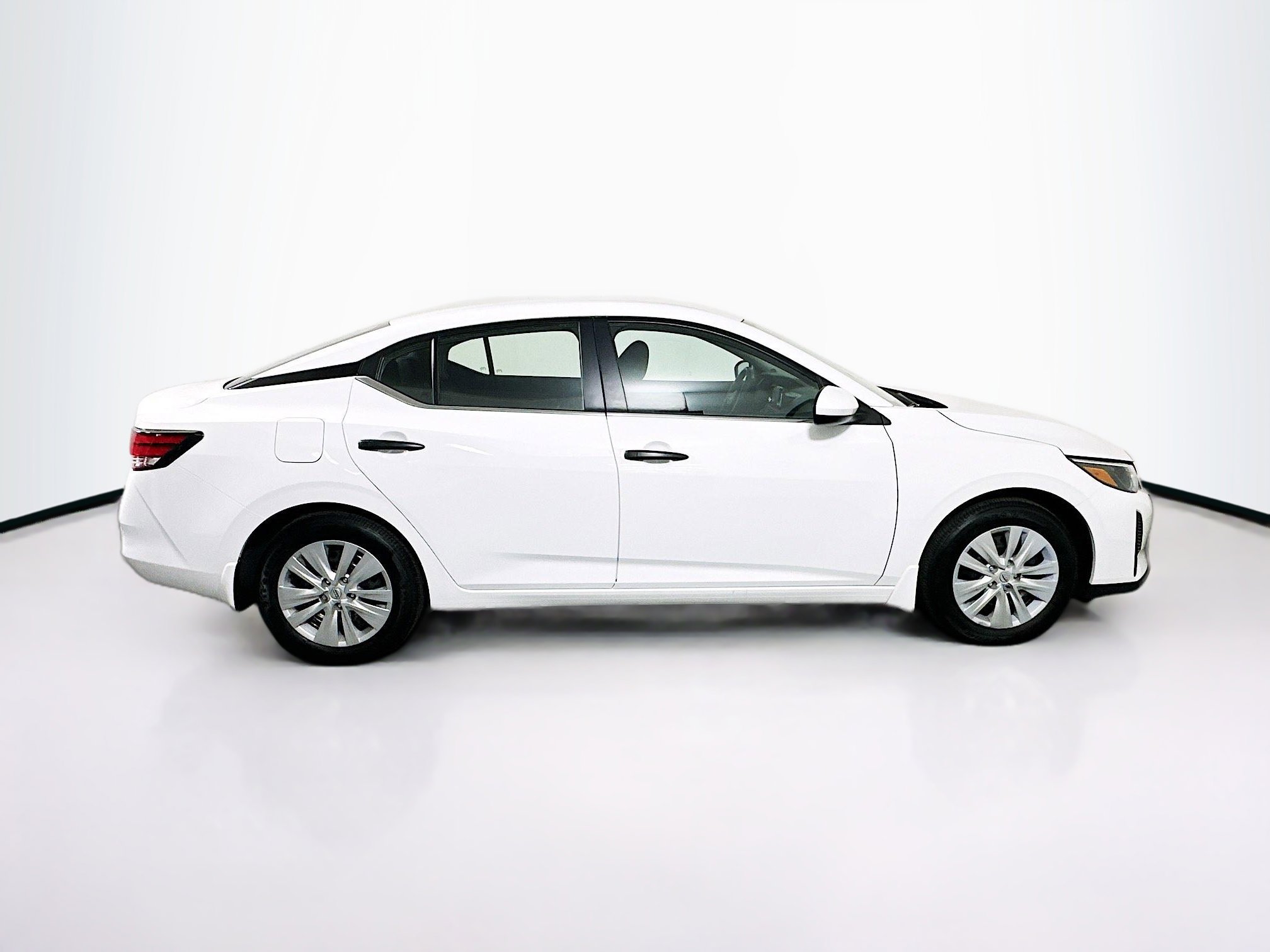 Used 2025 Nissan Sentra S image 10