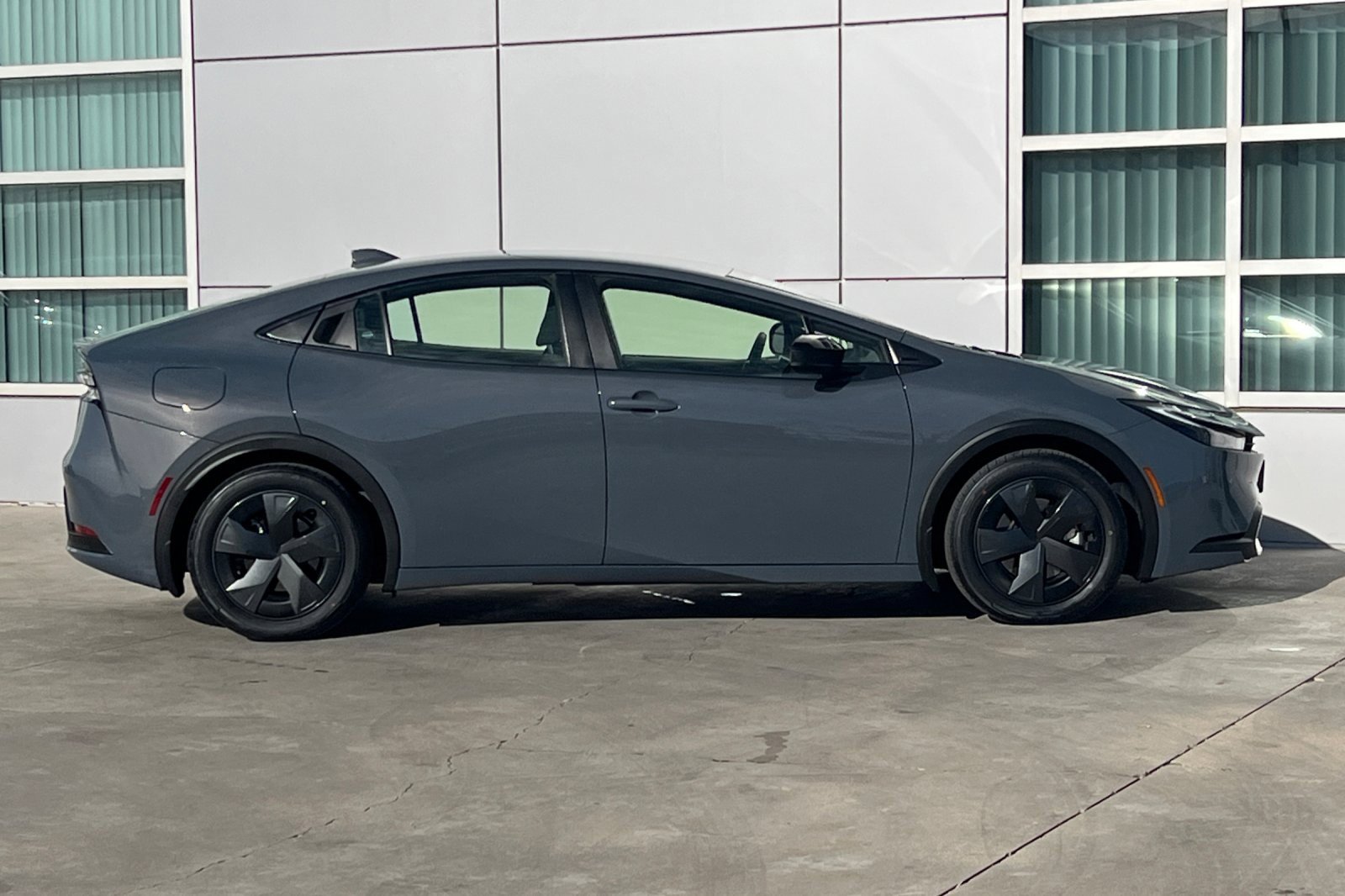 Certified 2024 Toyota Prius Prime SE image 3