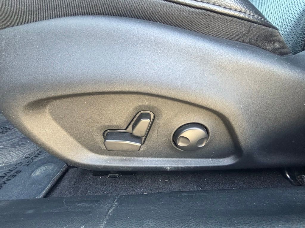 Used 2023 Jeep Compass Limited w/ Elite Group image 11