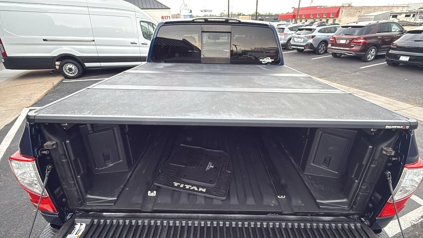 Used 2018 Nissan Titan Platinum Reserve AWD/4WD image 14