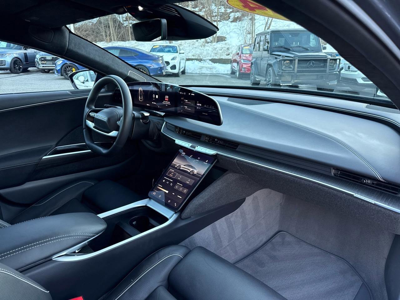 Used 2024 Lucid Air Touring image 29