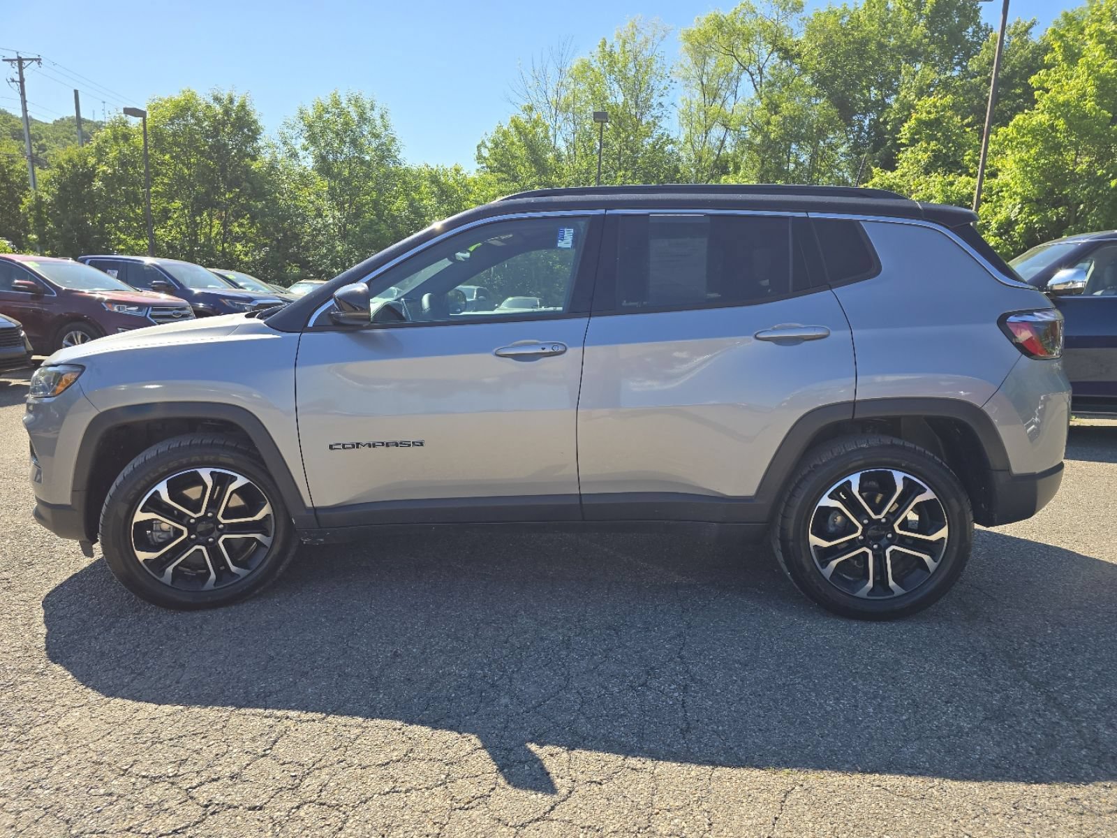 Used 2023 Jeep Compass Limited AWD/4WD image 12