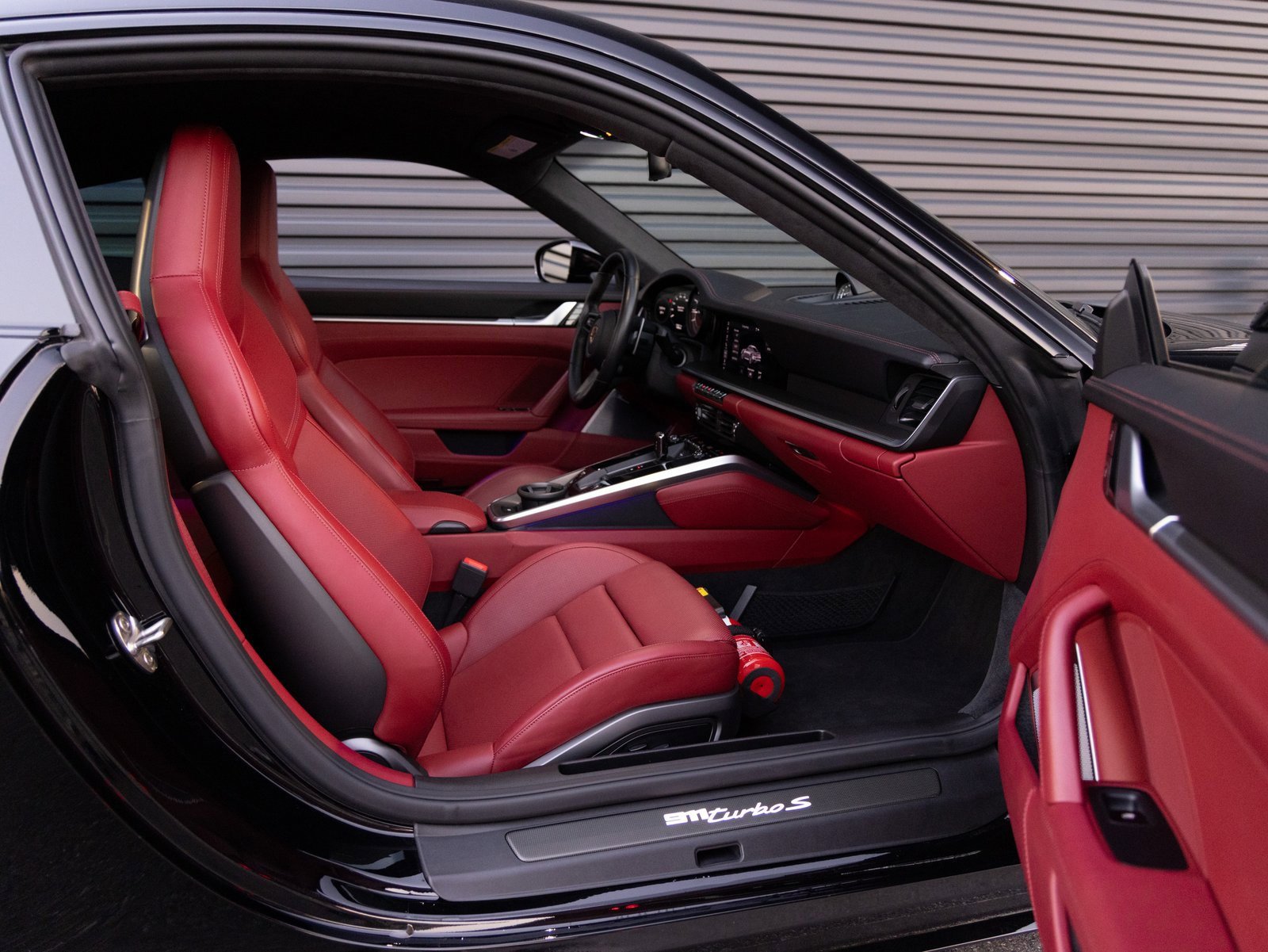 Used 2021 Porsche 911 Turbo S image 31