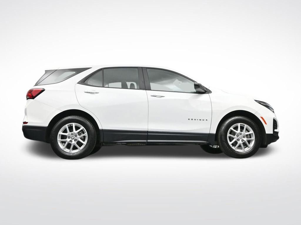 Used 2024 Chevrolet Equinox LS image 29