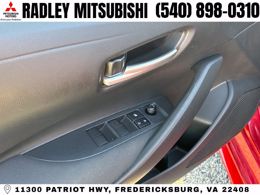 Used 2020 Toyota Corolla LE FWD image 5