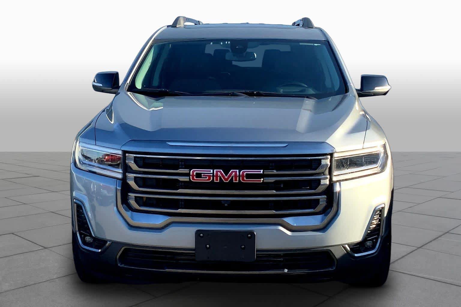 Used 2023 GMC Acadia AT4 w/ Technology Package AWD/4WD image 4