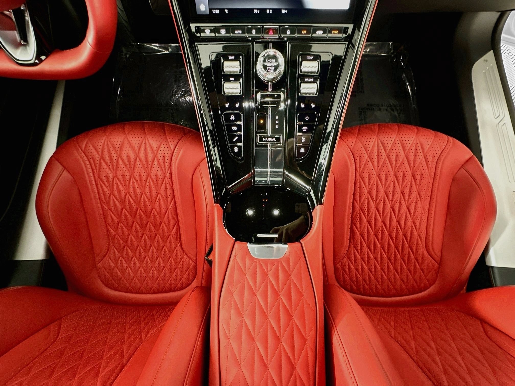 Used 2024 Aston Martin DB12 Coupe RWD image 26