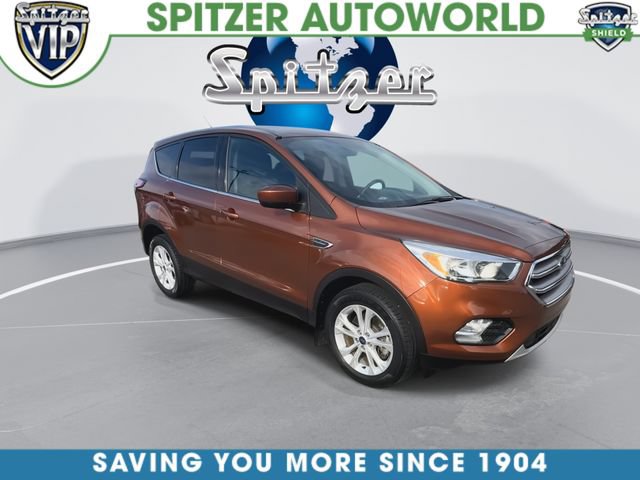 Used 2017 Ford Escape SE AWD/4WD image 2