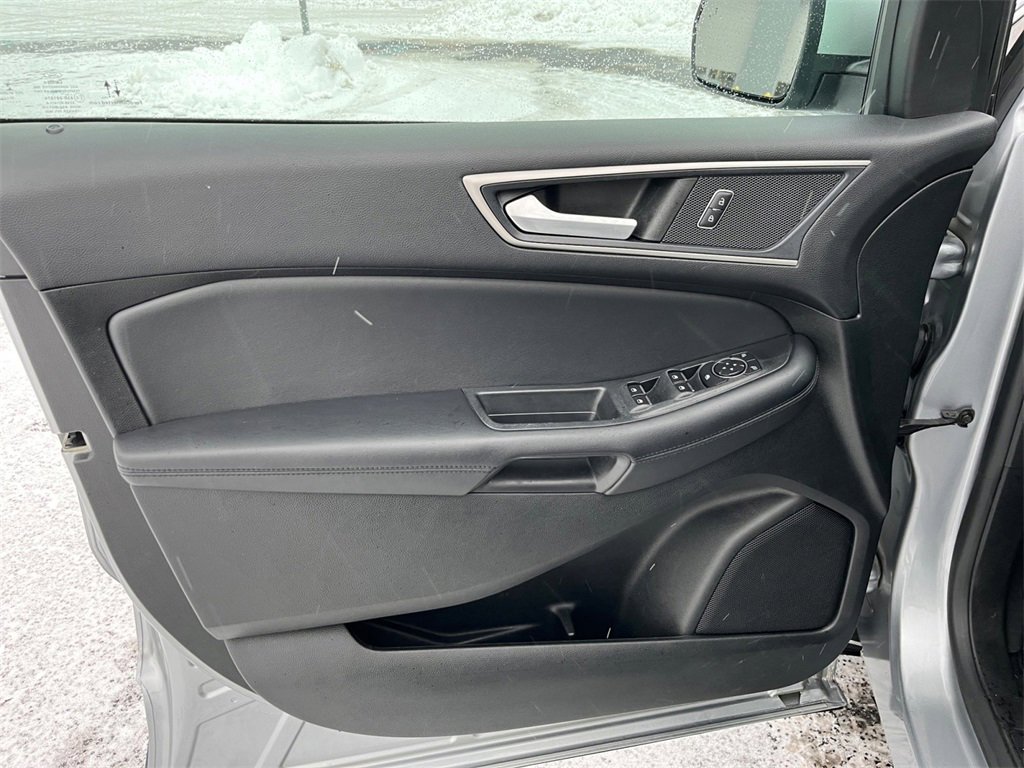 Used 2022 Ford Edge SEL w/ Convenience Package image 18