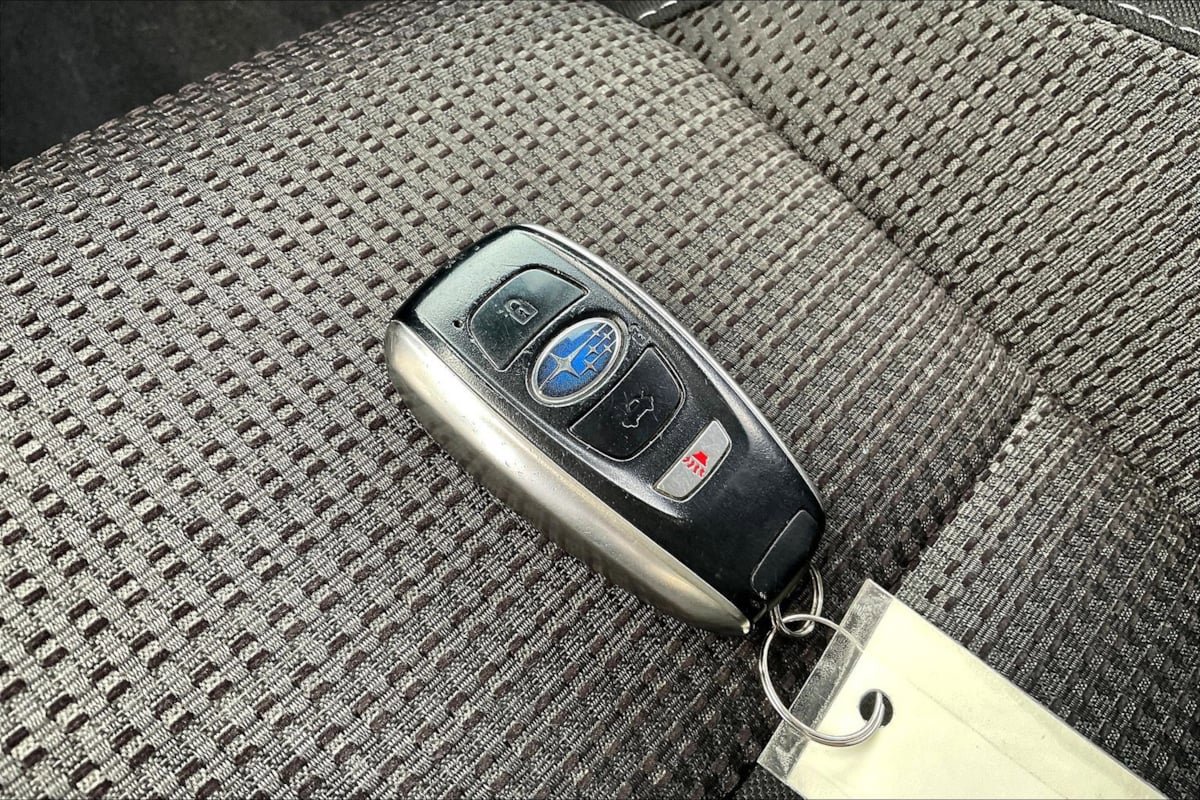 Used 2024 Subaru Outback Premium image 11