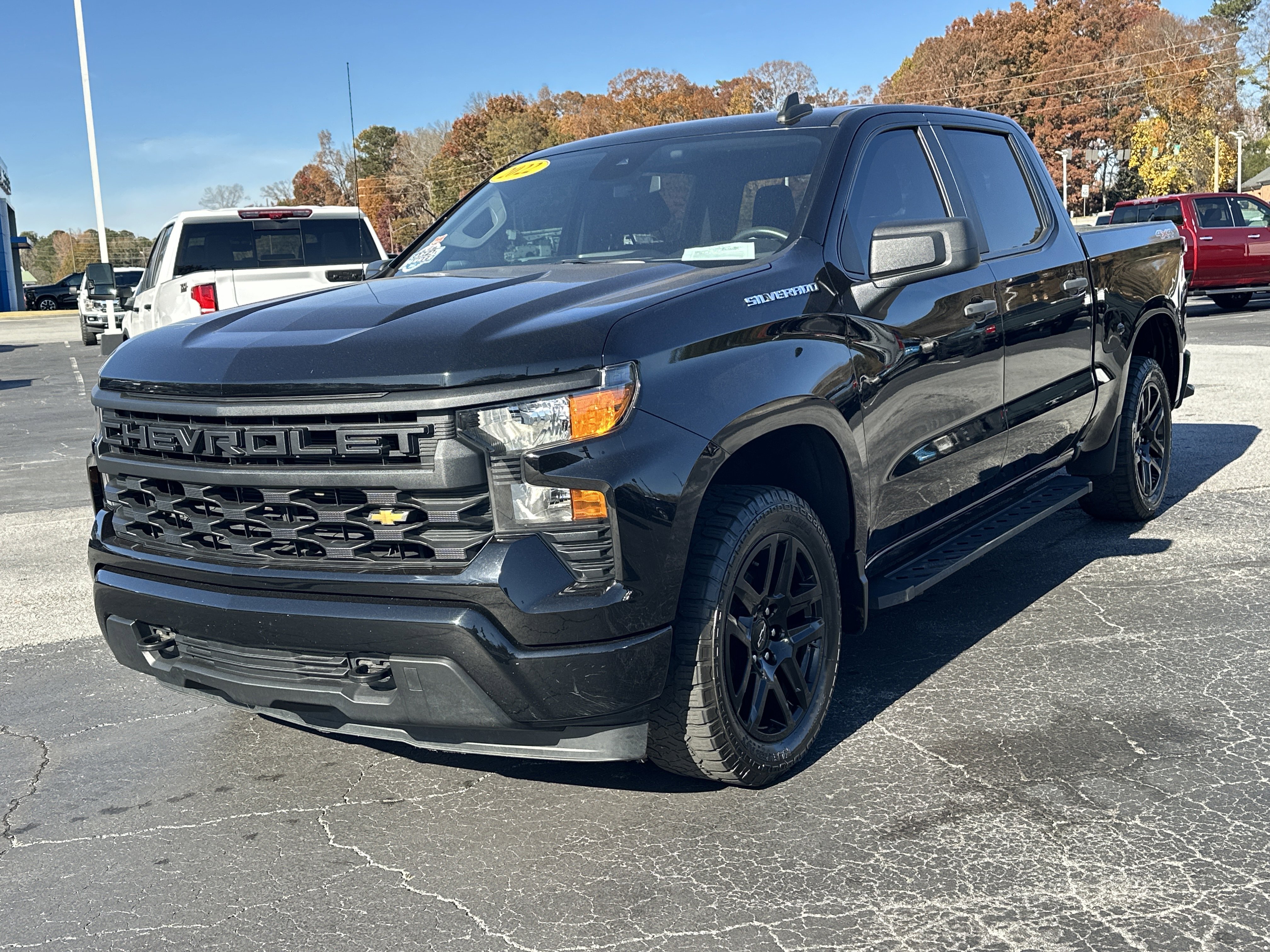 Used 2022 Chevrolet Silverado 1500 Custom image 4