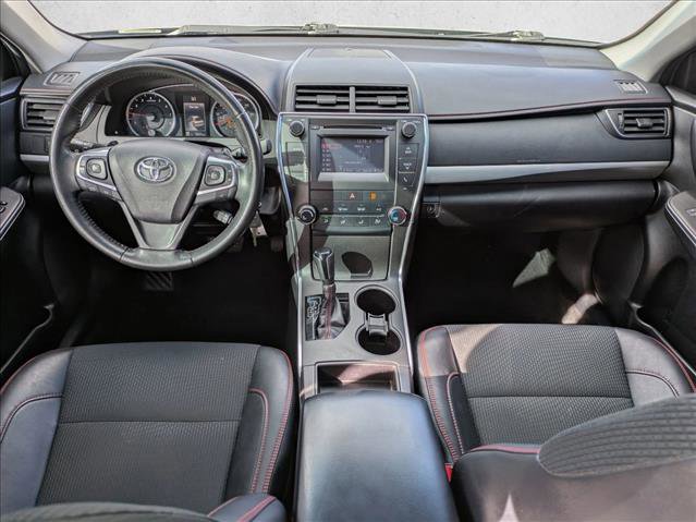 Used 2017 Toyota Camry SE image 16