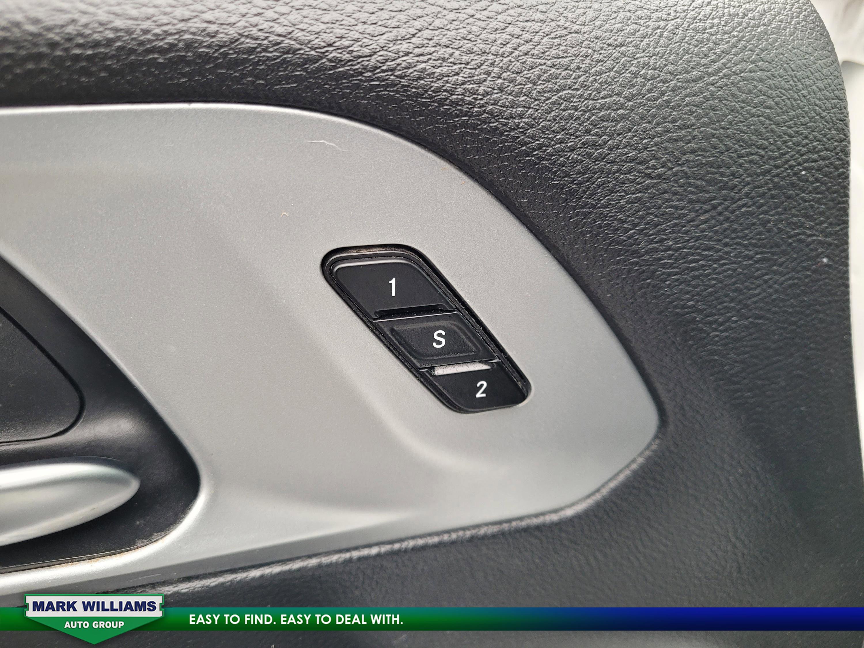 Used 2023 Chrysler Pacifica Touring-L w/ S Appearance Package image 29