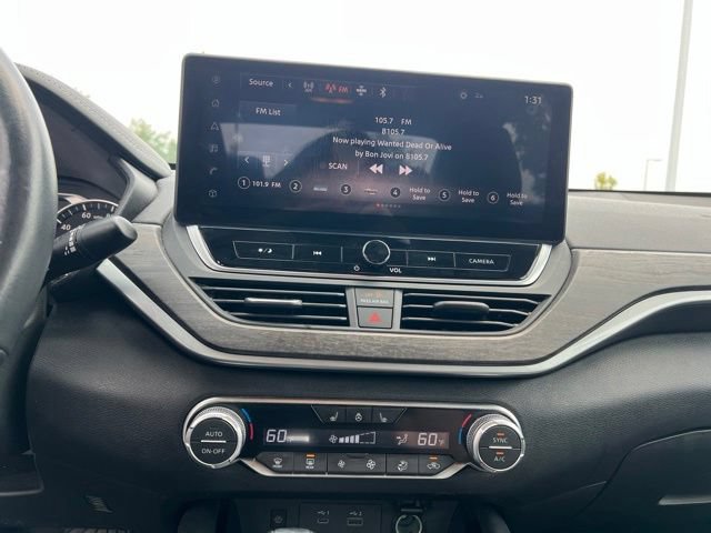 Used 2024 Nissan Altima 2.5 SL AWD/4WD image 16
