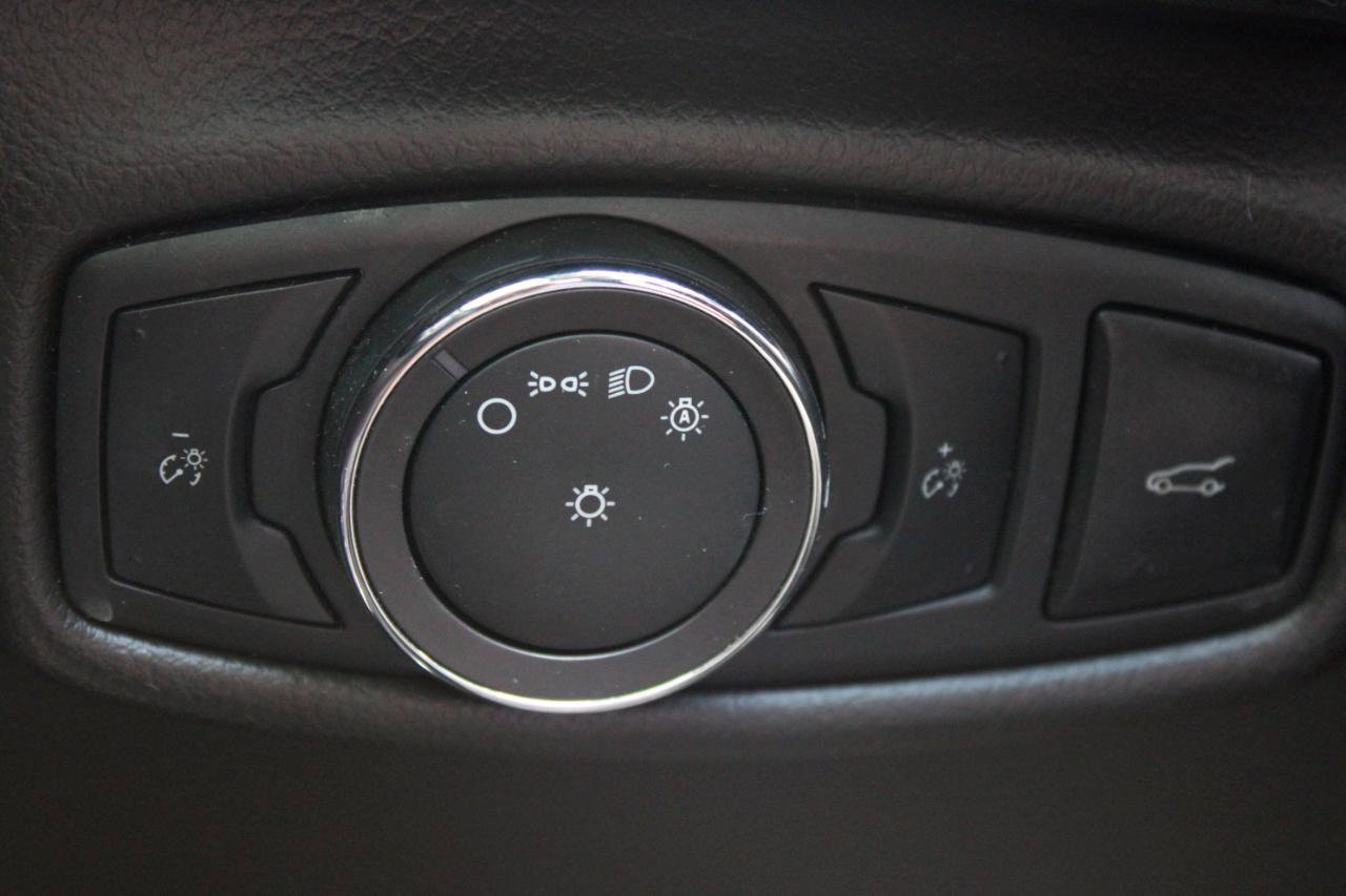 Used 2014 Lincoln MKZ AWD image 24