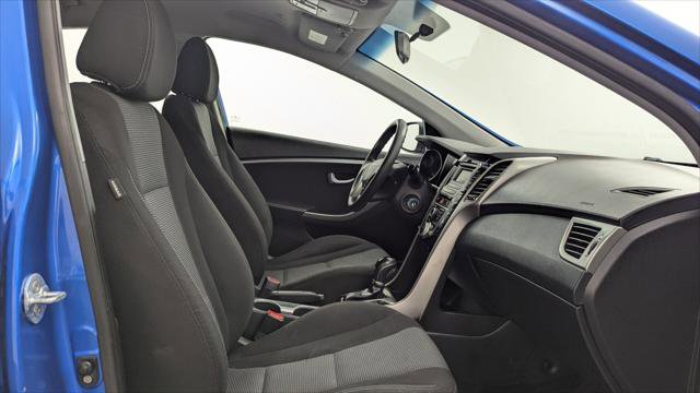 Used 2017 Hyundai Elantra GT image 17