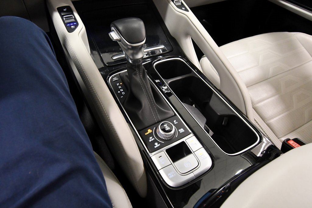 Certified 2022 Kia Telluride SX w/ SX Prestige Package image 30