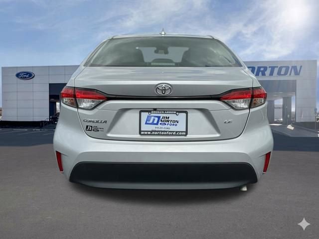 Used 2023 Toyota Corolla LE image 6