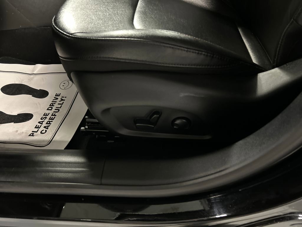 Used 2024 Jeep Compass Limited image 12