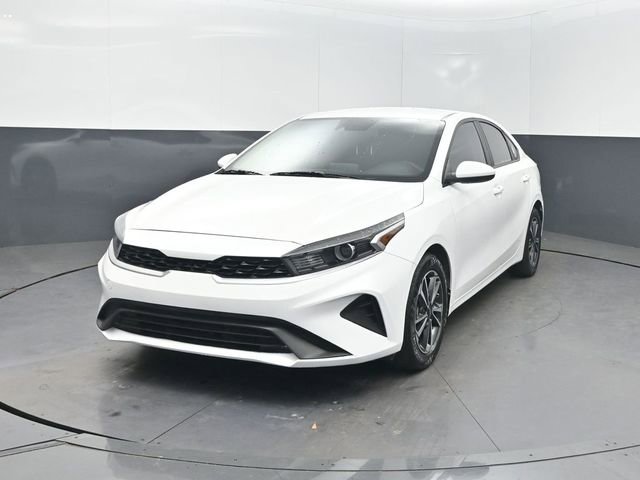 Used 2023 Kia Forte LXS image 1