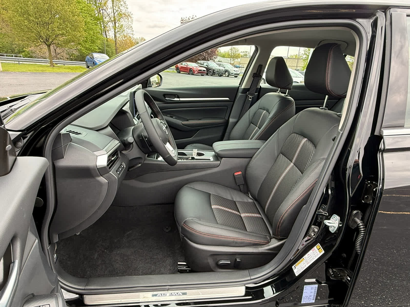 New 2026 Nissan Altima 2.5 SR FWD image 12