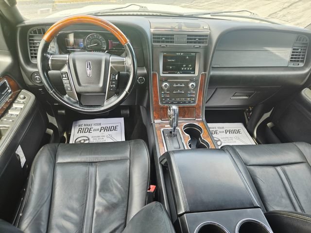 Used 2015 Lincoln Navigator 4WD image 12