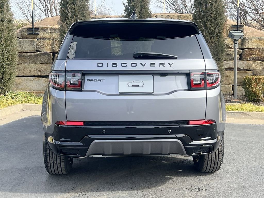 New 2026 Land Rover Discovery Sport Landmark image 4