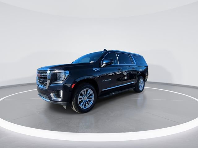 Used 2023 GMC Yukon XL SLT w/ SLT Luxury Package image 4