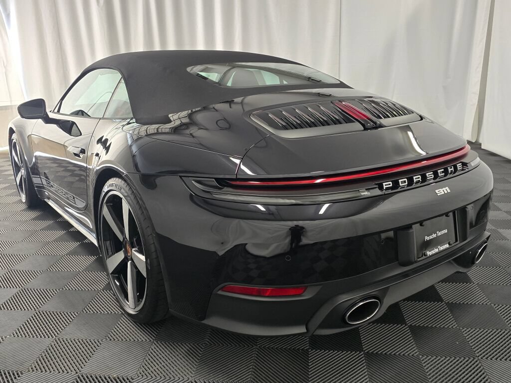 New 2026 Porsche 911 Carrera RWD image 3