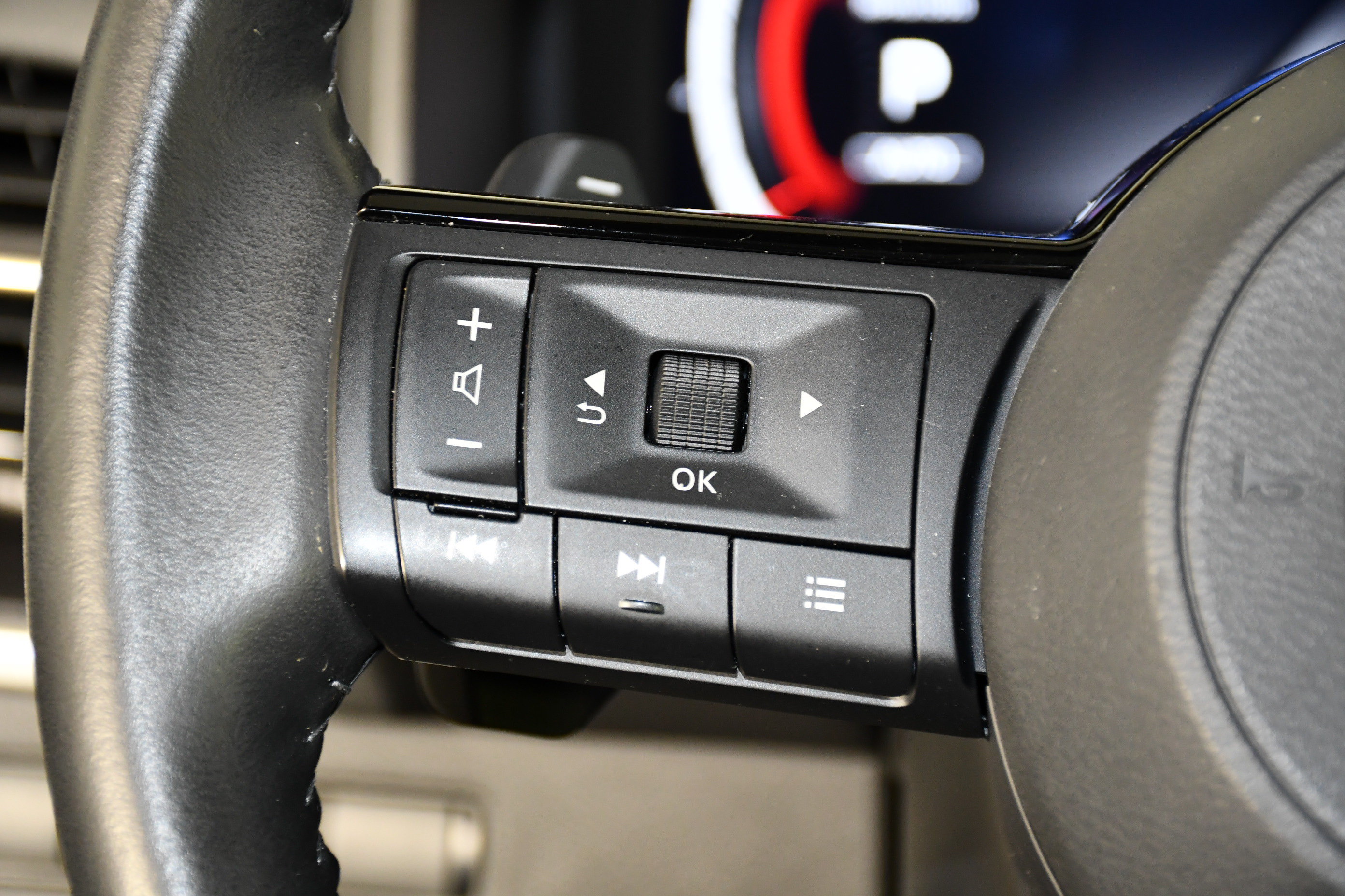 Used 2023 Nissan Rogue Platinum w/ Platinum Premium Package AWD/4WD image 20