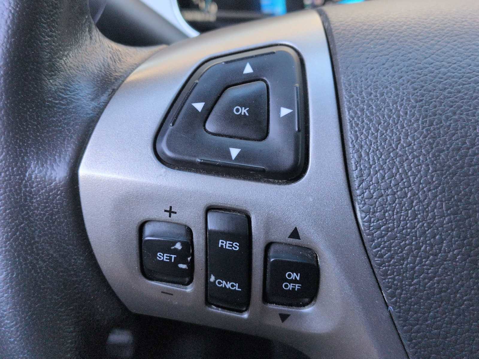 Used 2014 Ford Taurus SEL w/ Equipment Group 201A FWD image 24