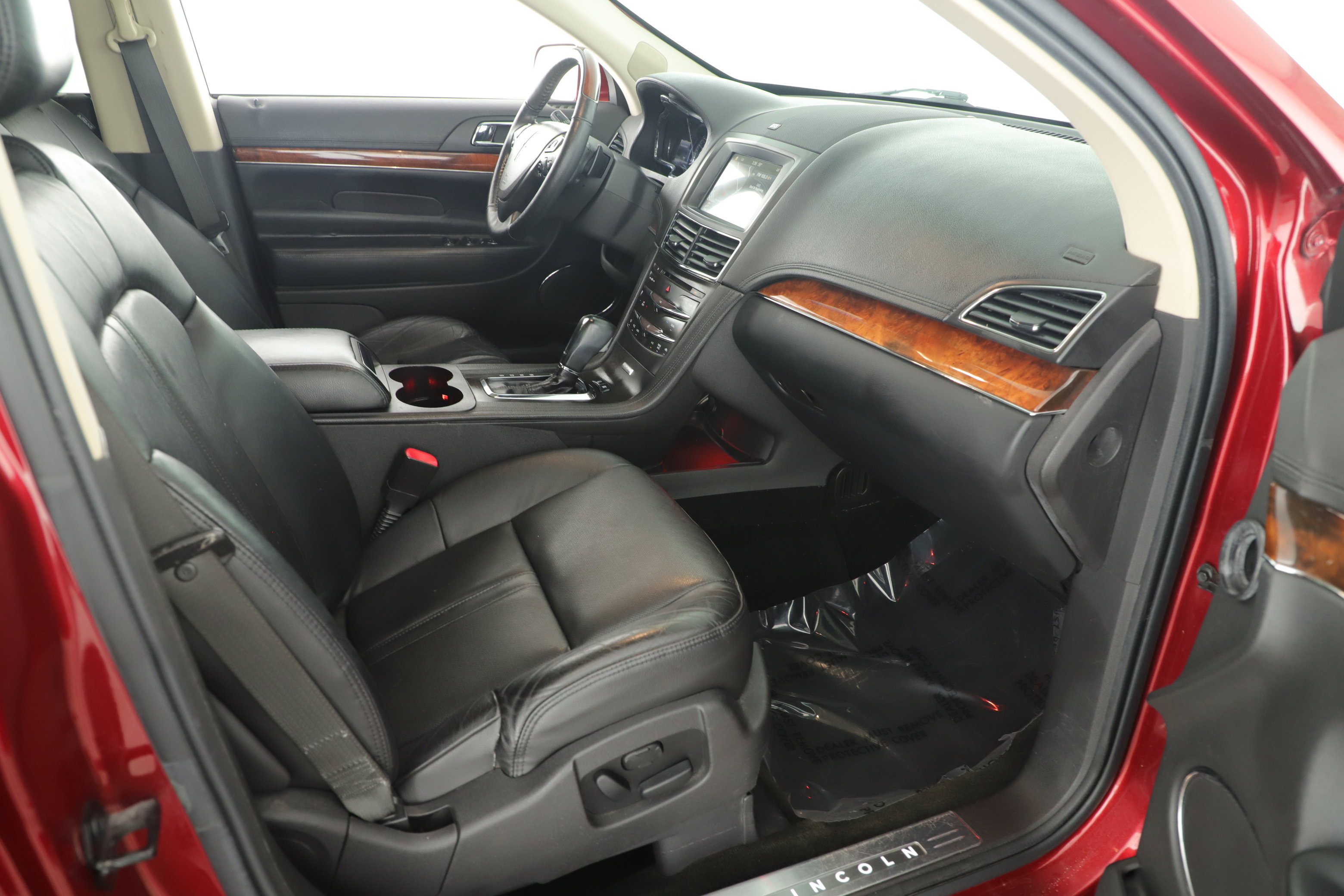 Used 2016 Lincoln MKT AWD w/ Equipment Group 201A image 8