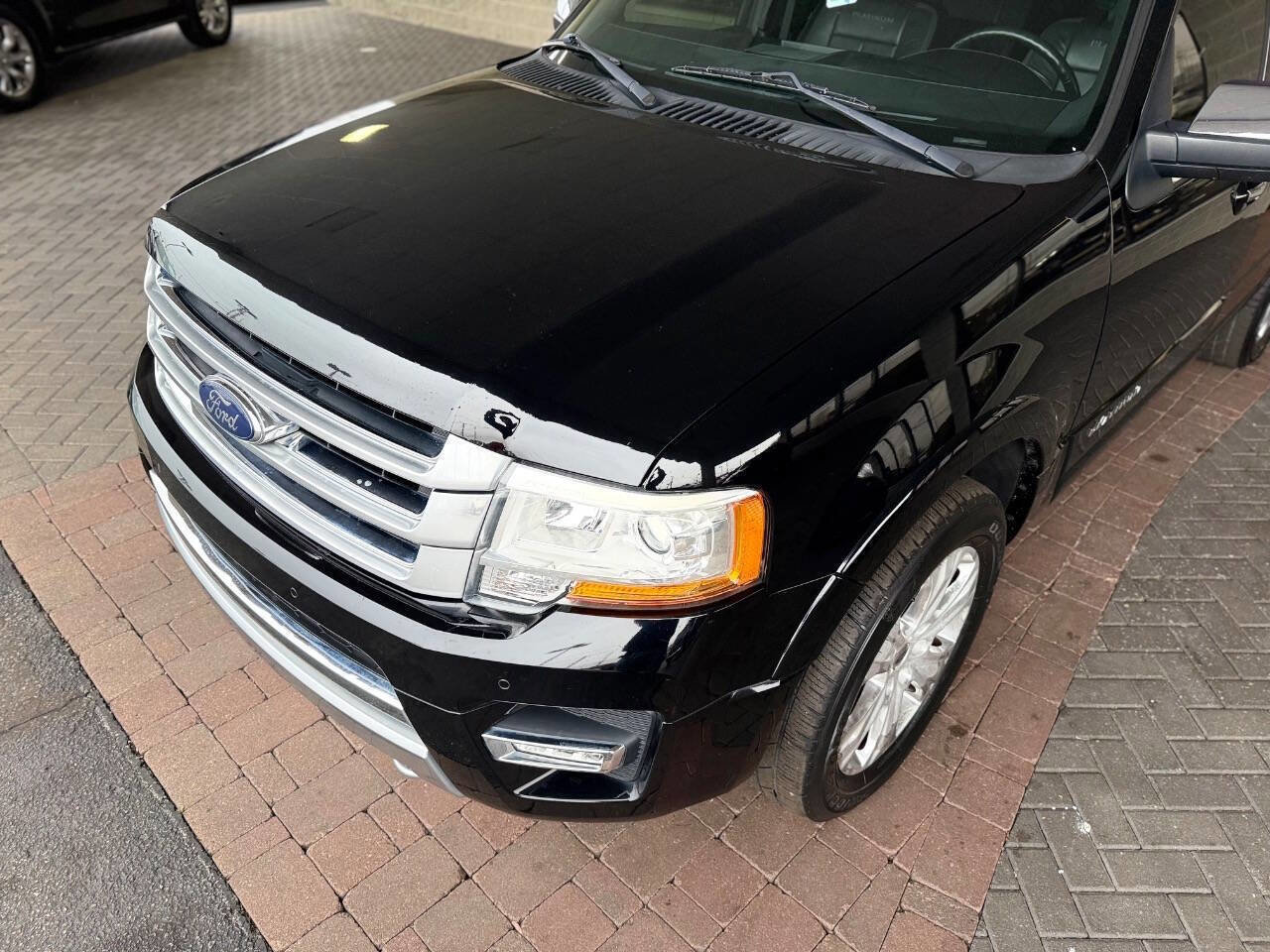 Used 2016 Ford Expedition Platinum image 22