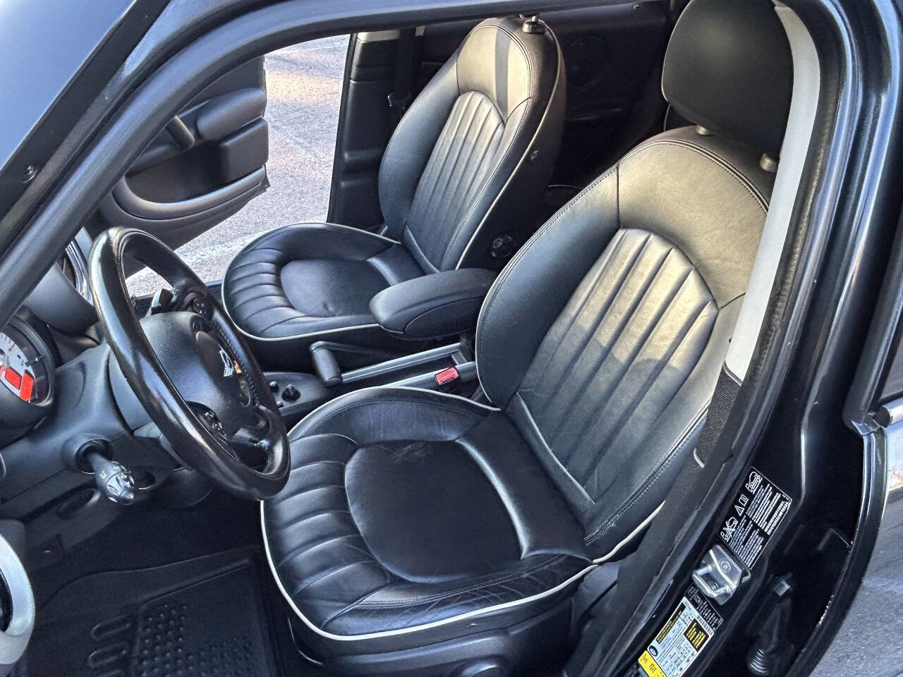 Used 2011 MINI Cooper Countryman S image 2